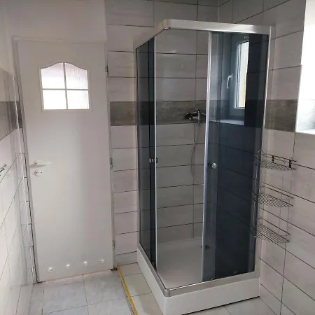 Konukevi Mayka 3*